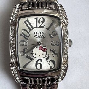 ⌚ Vintage 2009 Hello Kitty Silver Crystal Watch – Cute, Classy & Collectible! ✨